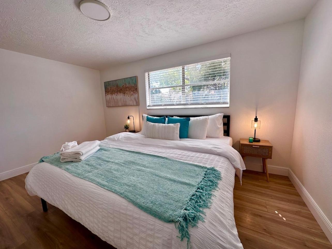 Beautiful And Relaxing 3 Bedrooms 2 Kings Beds Holiday home