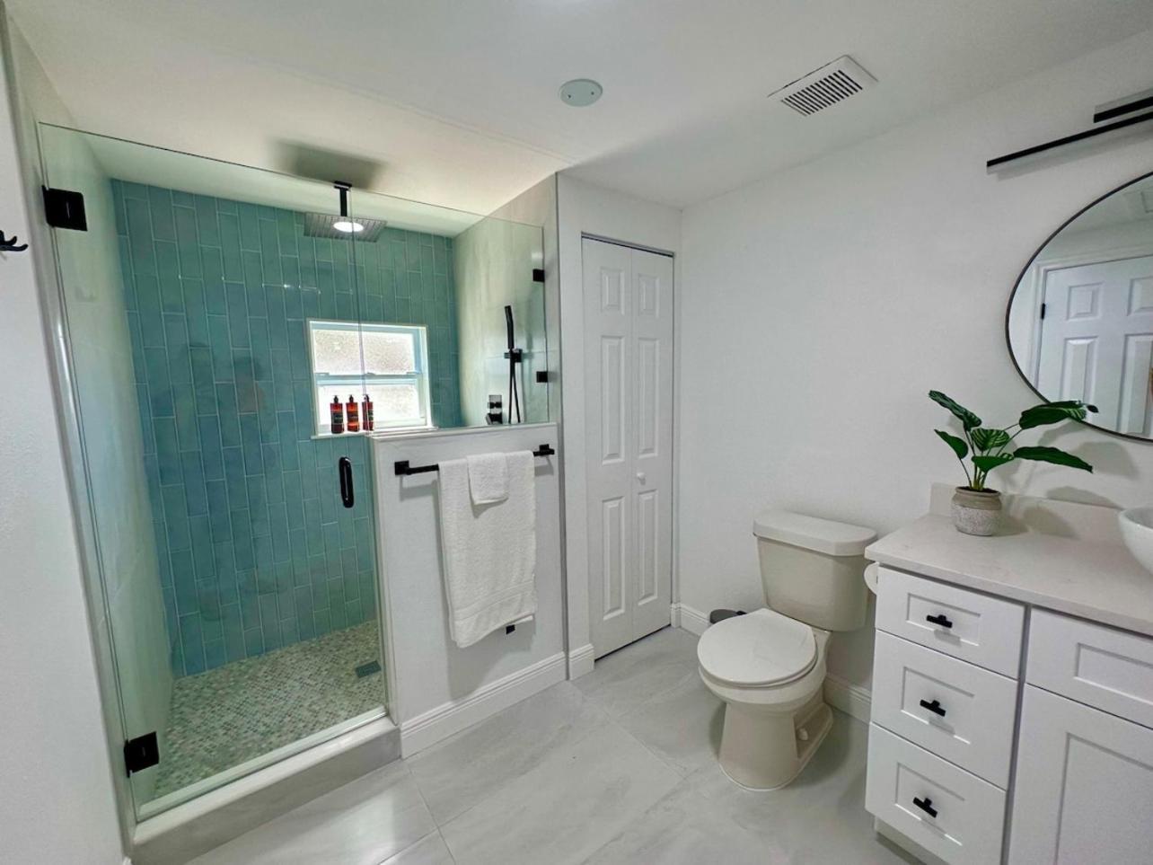 Beautiful And Relaxing 3 Bedrooms 2 Kings Beds