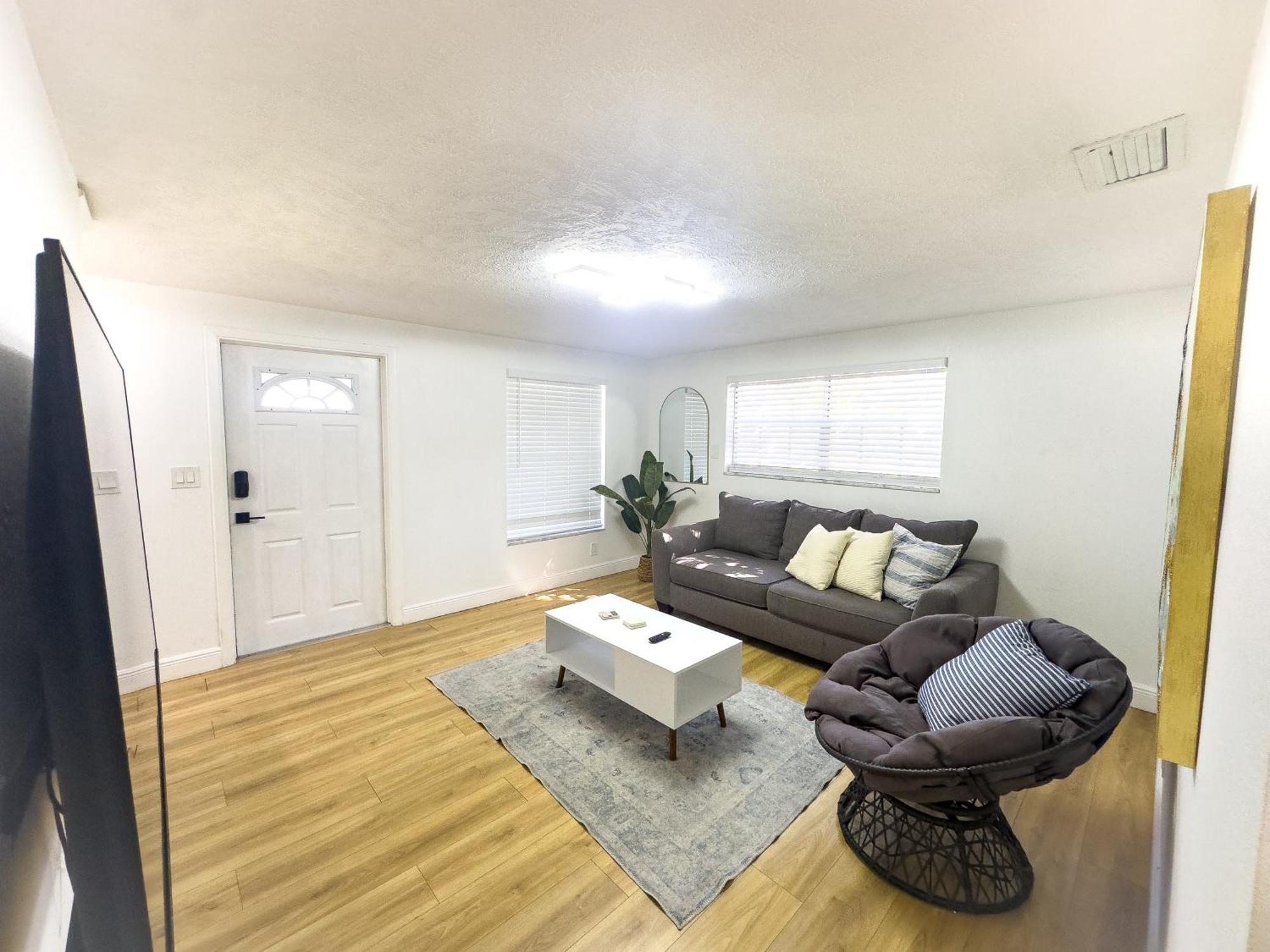 Beautiful And Relaxing 3 Bedrooms 2 Kings Beds *